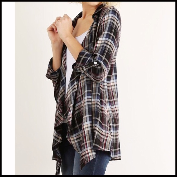 Waterfall Plaid Cardi Top - Picture 3 of 8